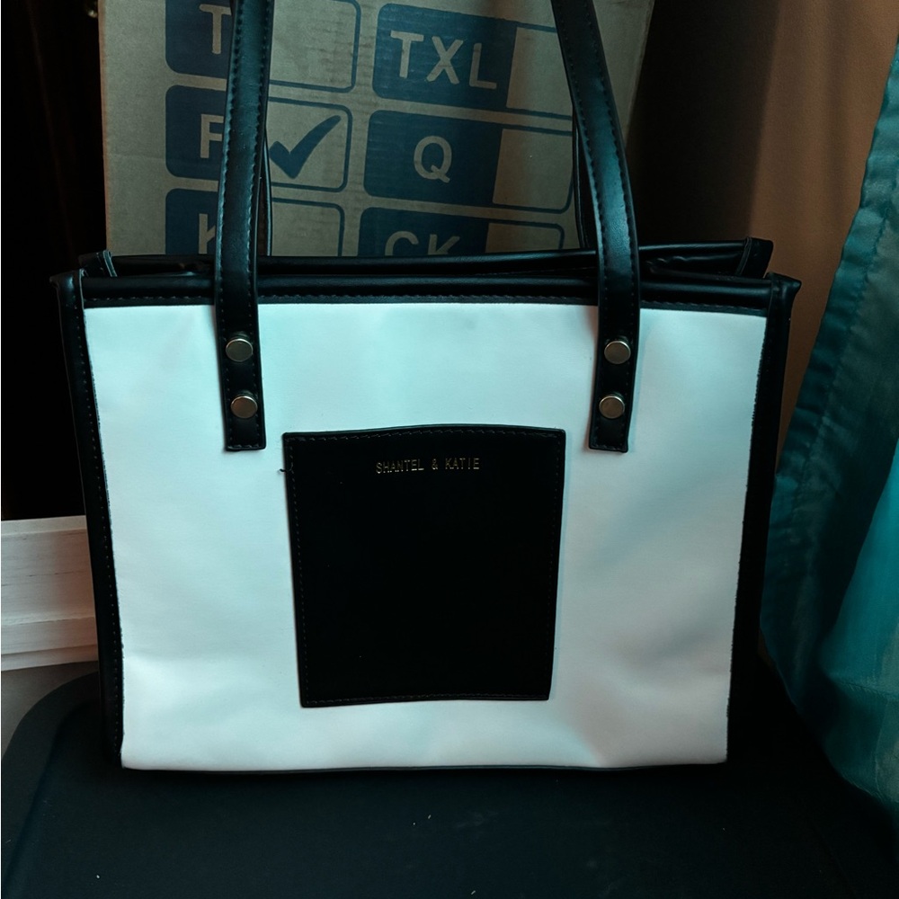 Shantel & Katie | Black and White vegan leather bag